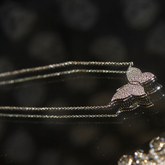 Stunning 14kt Gold Dipped Butterfly Pave Swarovski - Picture 2 of 8